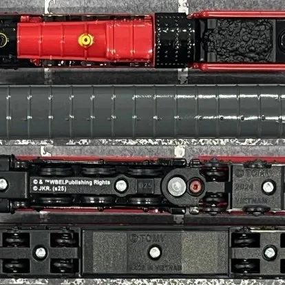 Hogwarts Express Diecast Model 1:64 Scale 5 Hogwarts Express Diecast Model 1:64 Scale - Image 5