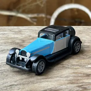 Vintage Blue 1:43 Alloy Diecast Car Replica 8 S1d3df71d64dd4bc3b4348369ca001ed7S