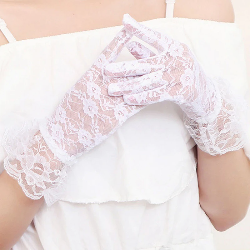 Elegant Lace Gloves Set in Six Colors 6 Elegant Lace Gloves Set in Six Colors - Image 6