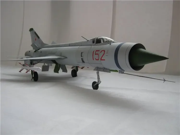 Detailed 3D Paper Model of MIG E-152 A 2 Detailed 3D Paper Model of MIG E-152 A - Image 2