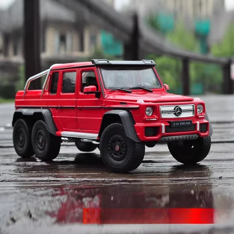 Mercedes-Benz G63 AMG 6x6 1/24 Diecast Model 4 Mercedes-Benz G63 AMG 6x6 1/24 Diecast Model - Image 4