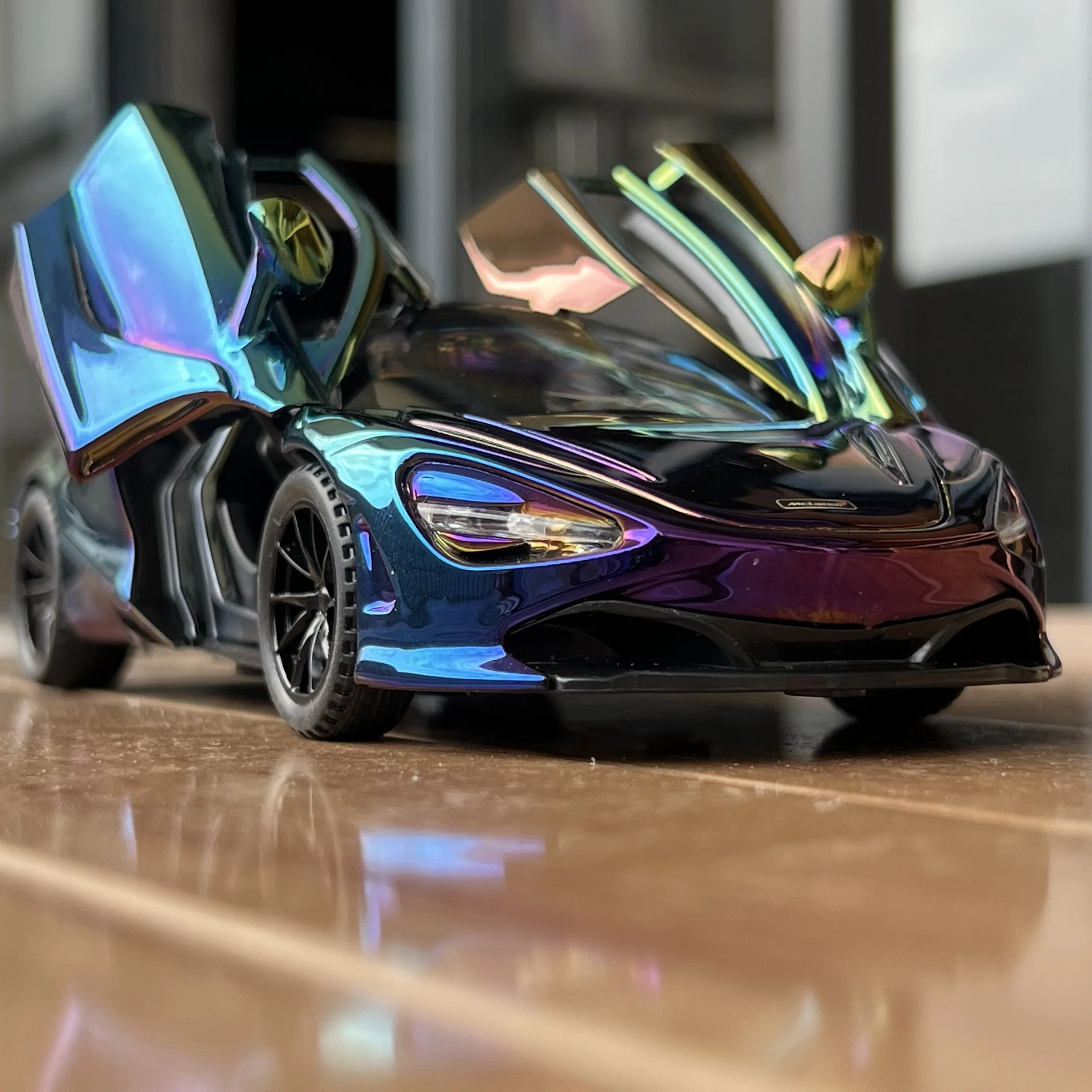 Red McLaren 720S Diecast Model 1:32 Scale 4 Red McLaren 720S Diecast Model 1:32 Scale - Image 4