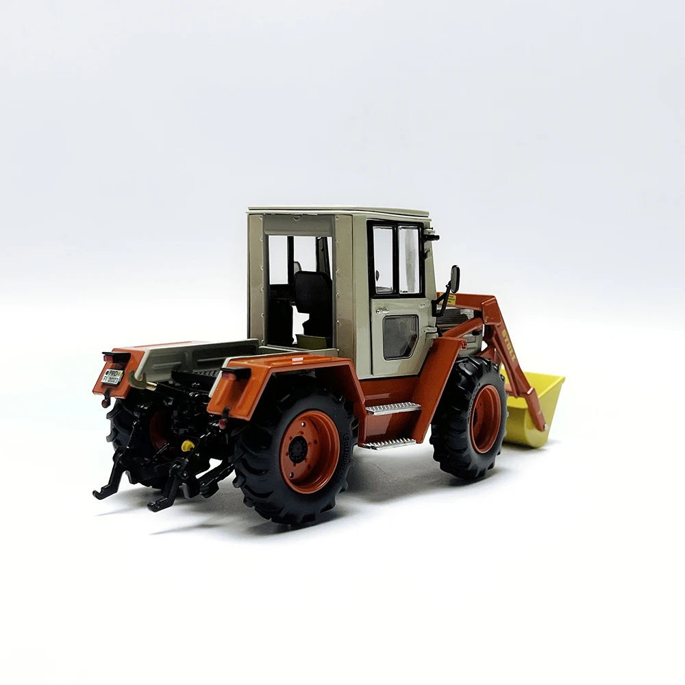 Benz MB-Trac 65/70 Model 1:32 Scale Collectible 3 Benz MB-Trac 65/70 Model 1:32 Scale Collectible - Image 3