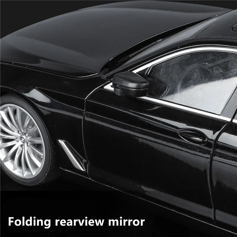 BMW 5 Series 530i 1:18 Scale Diecast Model 5 BMW 5 Series 530i 1:18 Scale Diecast Model - Image 5