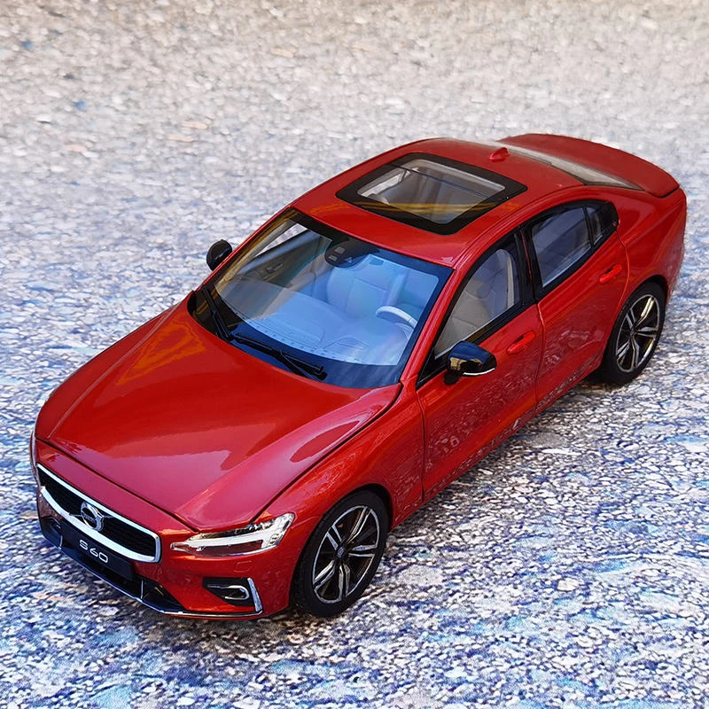 Volvo S60 1:18 Scale Diecast Model 10 Volvo S60 1:18 Scale Diecast Model - Image 10