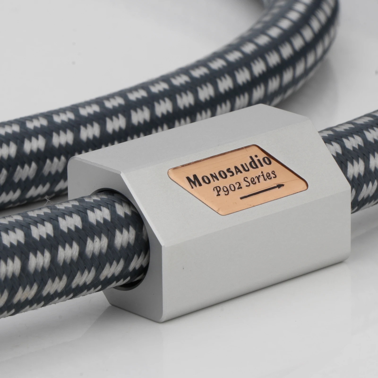 Premium Hifi P902 Power Cable 1.8m 5 Premium Hifi P902 Power Cable 1.8m - Image 5