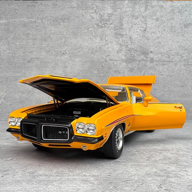 1971 GTO Judge Model Diecast 1:18 Yellow 6 1971 GTO Judge Model Diecast 1:18 Yellow - Image 6