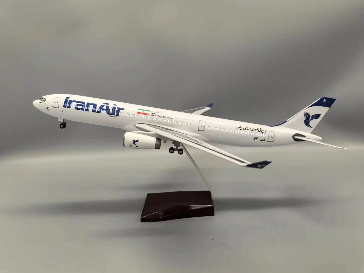 Iran Air Airbus A330 Diecast Model 1:135 Scale 6 Iran Air Airbus A330 Diecast Model 1:135 Scale - Image 6