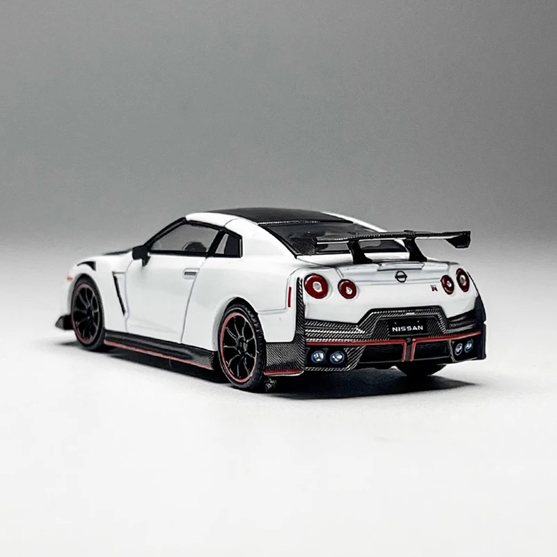 GTR R35 Nismo Diecast Model 1/64 Scale 5 GTR R35 Nismo Diecast Model 1/64 Scale - Image 5