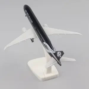 Boeing 777 Air New Zealand Model 1:400 Scale 8 S24f2ff74e1eb4a10ad55b76c9efce721s