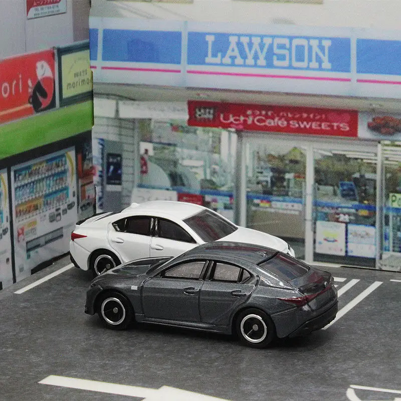 1:64 Lexus IS 350 F SPORT Diecast Replica 4 1:64 Lexus IS 350 F SPORT Diecast Replica - Image 4