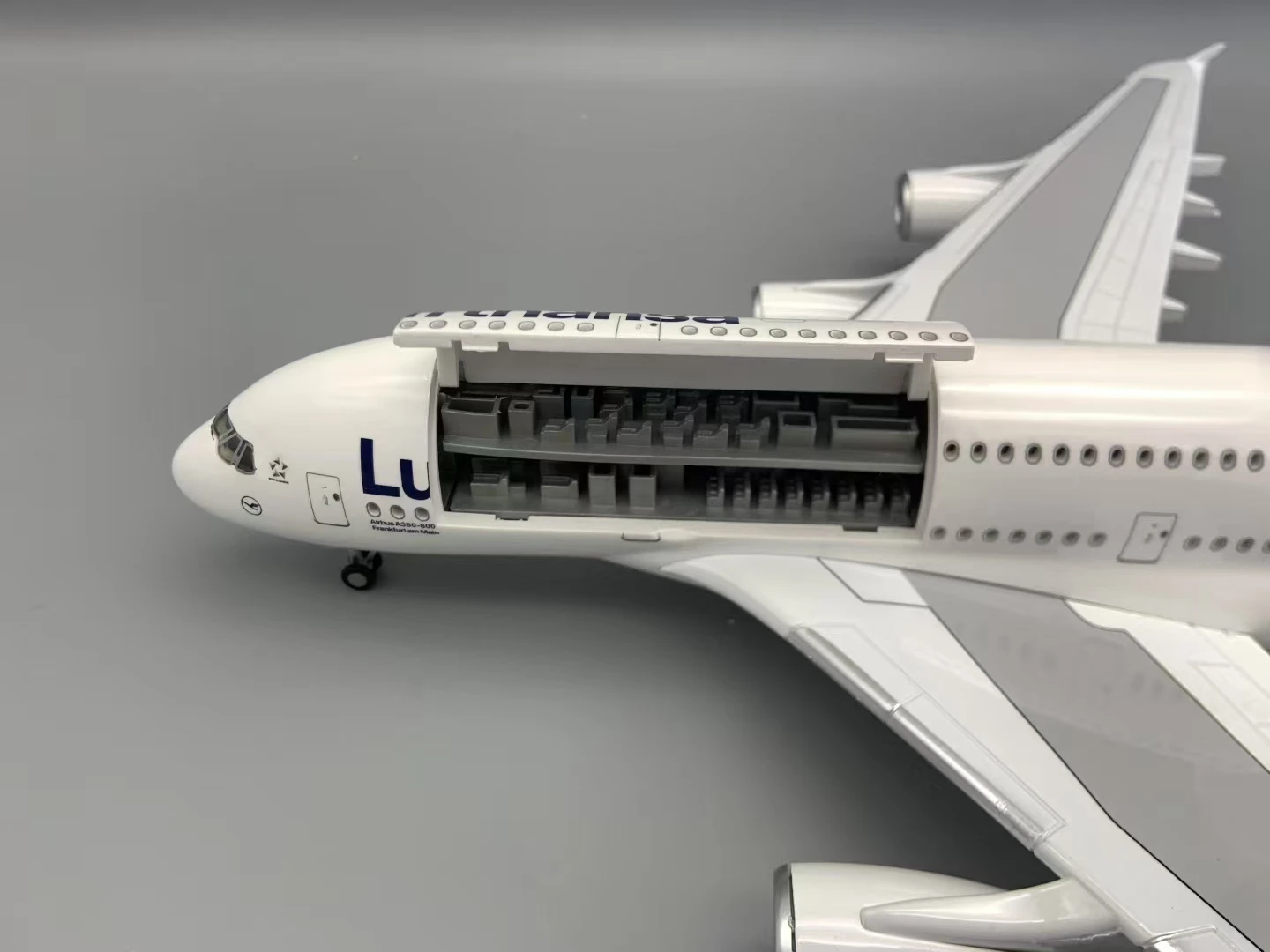 Lufthansa Airbus A380 Model 47cm with LED Lights 6 Lufthansa Airbus A380 Model 47cm with LED Lights - Image 6