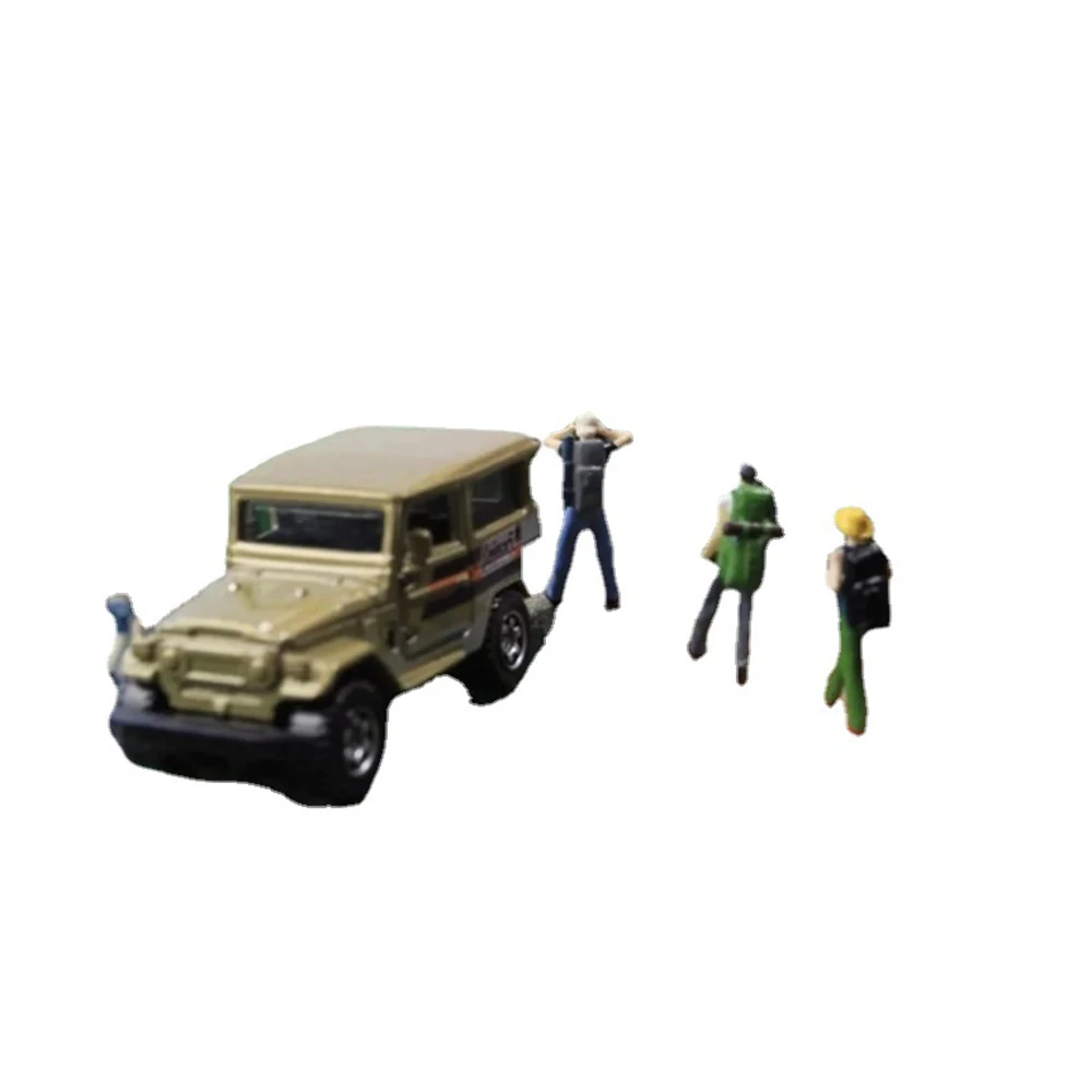 RM 1:64 Outdoor Mountaineering Figurine 6 RM 1:64 Outdoor Mountaineering Figurine - Image 6