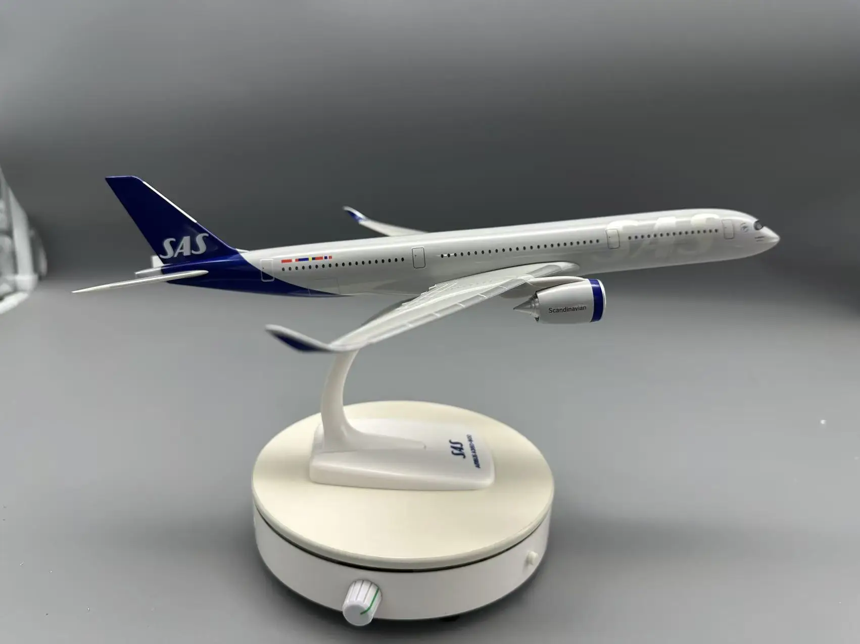 SAS Airlines A350-900 Scale Model 1:200 3 SAS Airlines A350-900 Scale Model 1:200 - Image 3