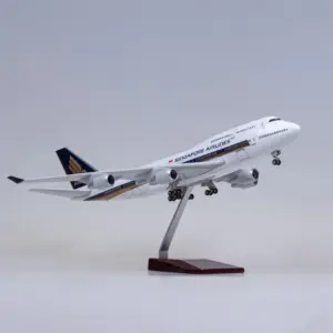 Singapore Airlines Boeing 747 Model 47cm with LED Options 13 S25f813a784c94f789f51a6a1ce4753d03