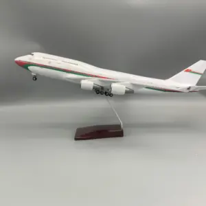 Premium Boeing 747 Presidential Scale Model 7 S26868058d0964aec8cdc28a1103e7d0do
