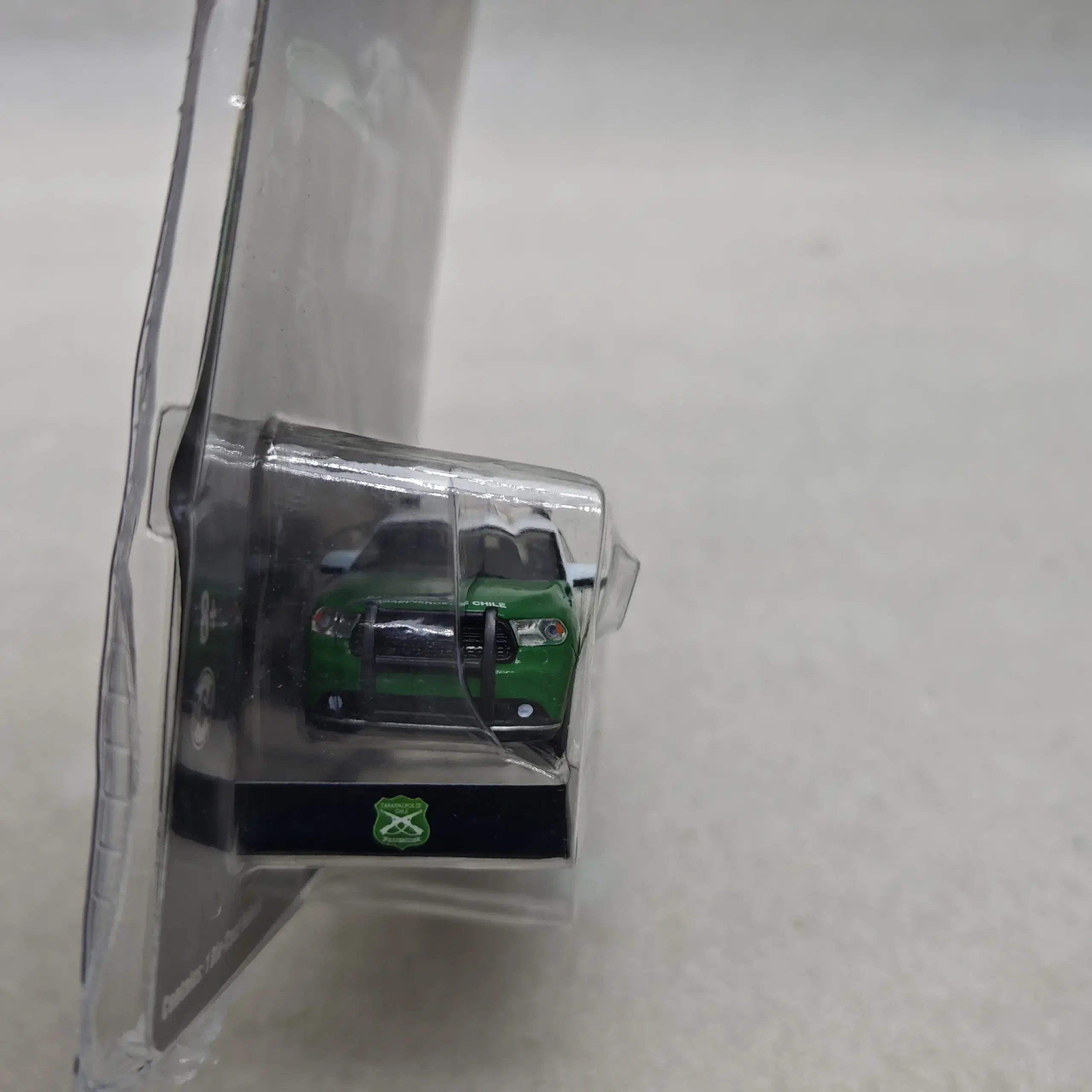 2018 Dodge Durango Welly Diecast Model in Green 4 2018 Dodge Durango Welly Diecast Model in Green - Image 4