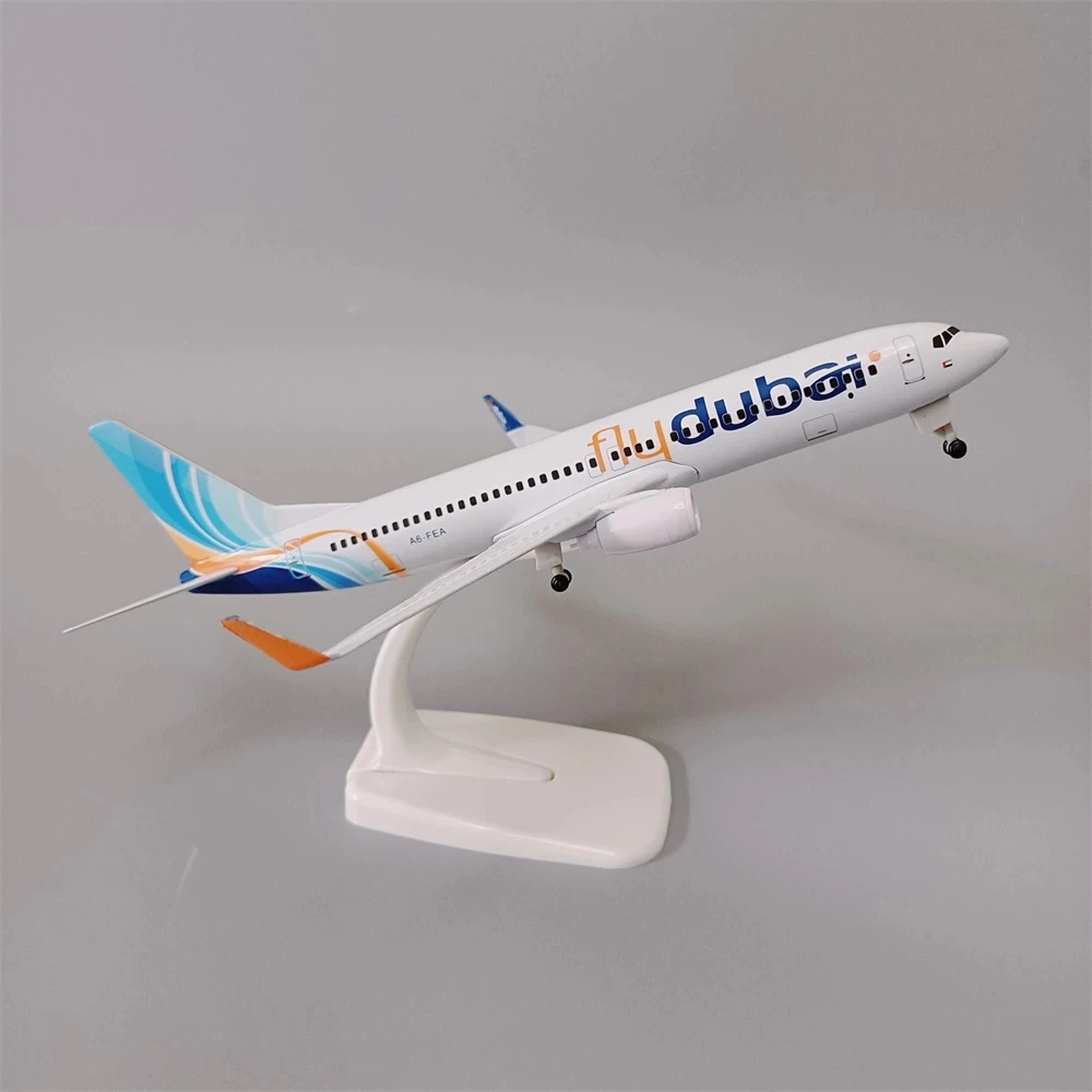 Metal B737 Aircraft Model - 1:400 Scale Display 3 Metal B737 Aircraft Model - 1:400 Scale Display - Image 3