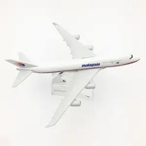 Malaysia Airlines Boeing 747 Miniature Model 1/400 9 S2834ff3d259346df811af935981d473cd