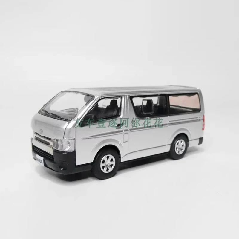 2015 Hiace KDH200V 1/64 Scale Diecast Model 2 2015 Hiace KDH200V 1/64 Scale Diecast Model - Image 2