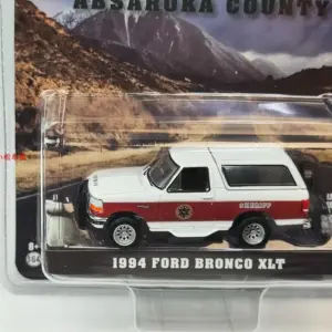 1994 Ford Mustang XLT Diecast Model in Blue 5 S289caa9e6da24173bdf74e791642edecD
