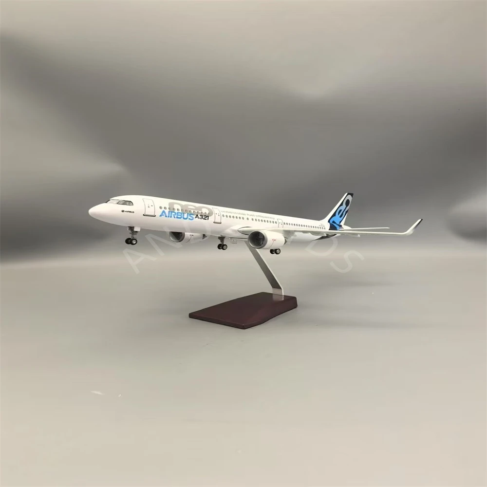 Airbus A321NEO Diecast Model with LED Light 4 Airbus A321NEO Diecast Model with LED Light - Image 4