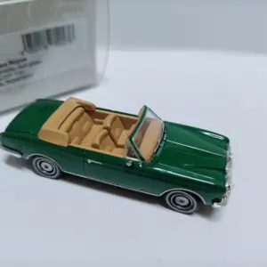 Green Rolls-Royce Convertible Diecast Model 1:87 Scale 8 S2922dd3d26874878b7c65715e49b46fcw