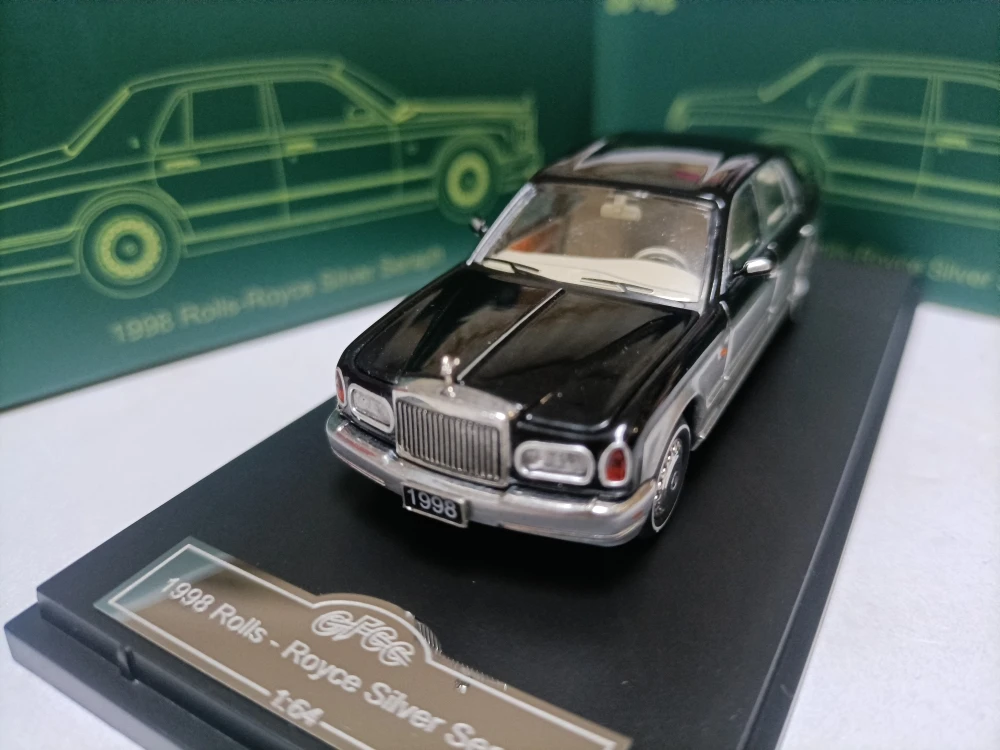 White Diecast Rolls-Royce Silver Seraph Model 2 White Diecast Rolls-Royce Silver Seraph Model - Image 2