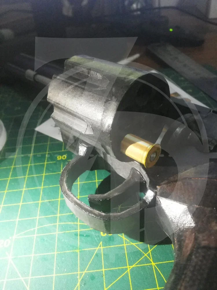 Python Revolver Paper Model - 29cm Collectible 4 Python Revolver Paper Model - 29cm Collectible - Image 4