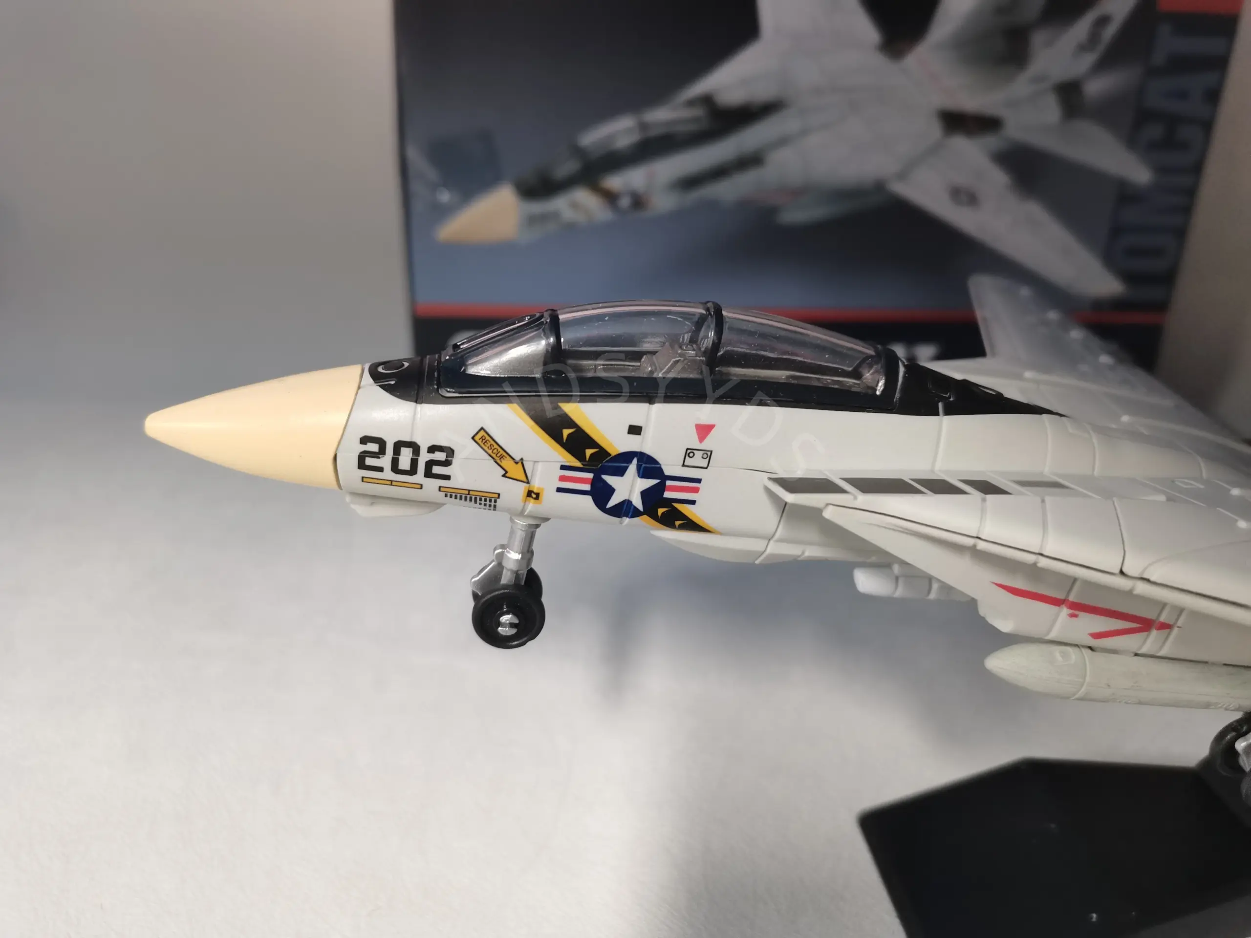 F14 Panda 1/72 Scale Die-Cast Model 4 F14 Panda 1/72 Scale Die-Cast Model - Image 4