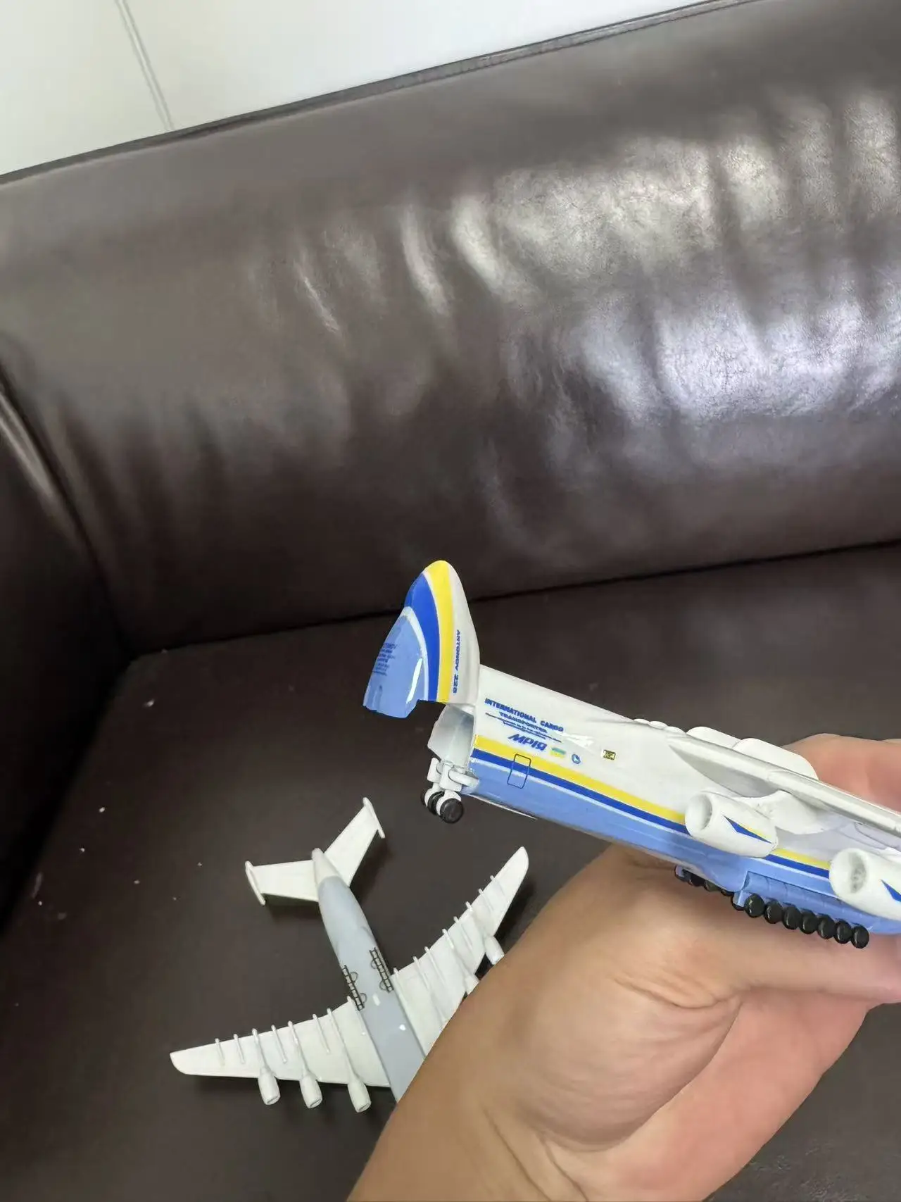 Antonov An-225 Scale Model 1:400 6 Antonov An-225 Scale Model 1:400 - Image 6