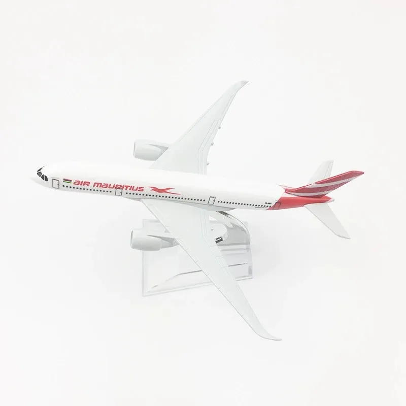 Airbus A350 Mauritius Airways Diecast Model 1:400 Scale 3 Airbus A350 Mauritius Airways Diecast Model 1:400 Scale - Image 3