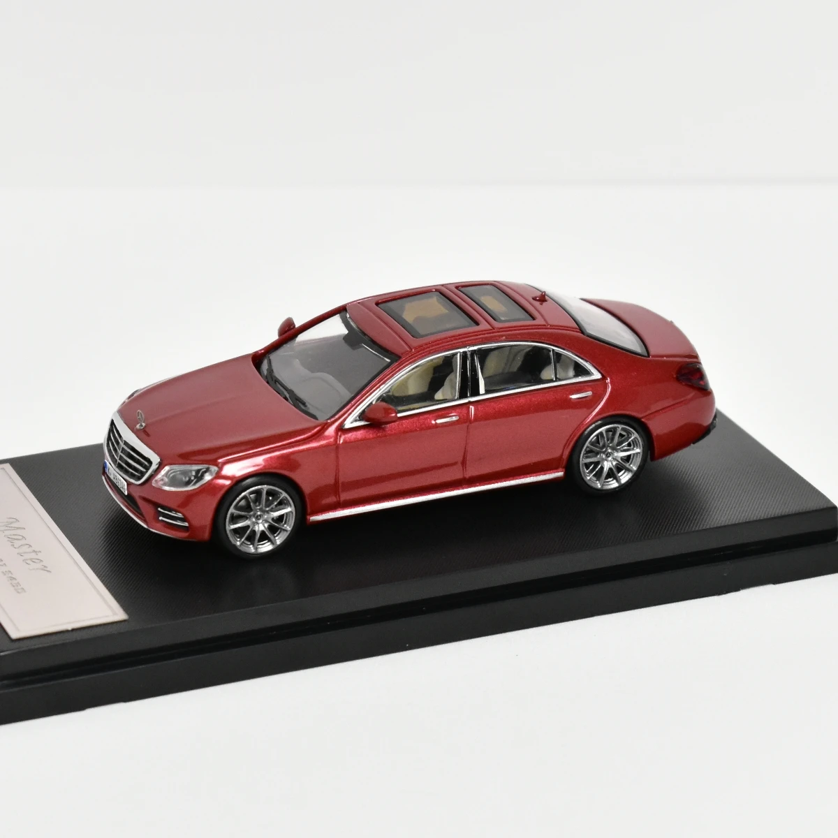 Mercedes-Benz S450 W222 1:64 Diecast Model Car 9 Mercedes-Benz S450 W222 1:64 Diecast Model Car - Image 9