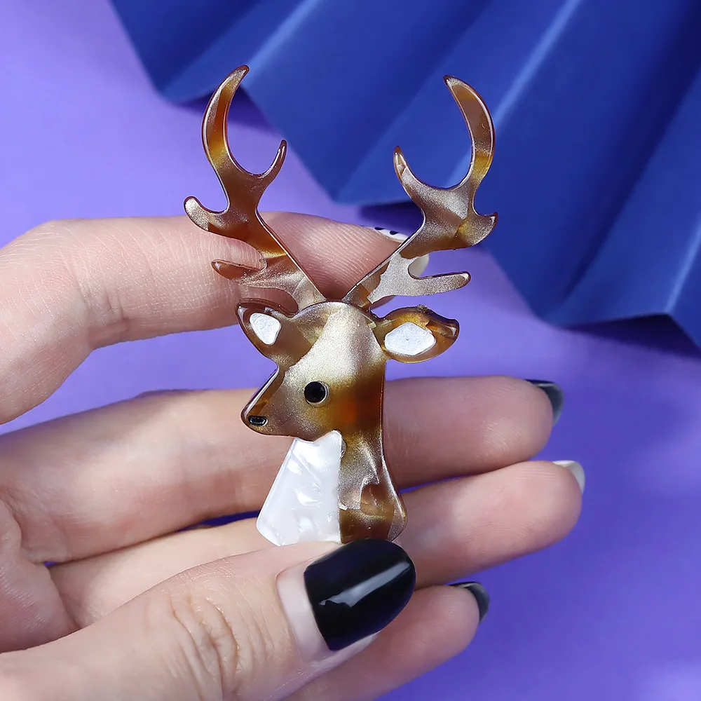 Vintage Amber Deer Head Pin for Jackets and Bags 6 Vintage Amber Deer Head Pin for Jackets and Bags - Image 6