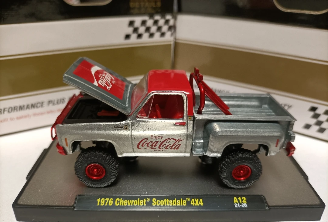 Vintage Chevrolet 1:64 Replica Diecast Model 2 Vintage Chevrolet 1:64 Replica Diecast Model - Image 2