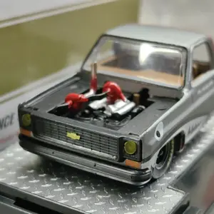 Chevrolet 1973 Cheyenne 10 Diecast Model 9 S2dbfc09b10784714a3223e247757626ej