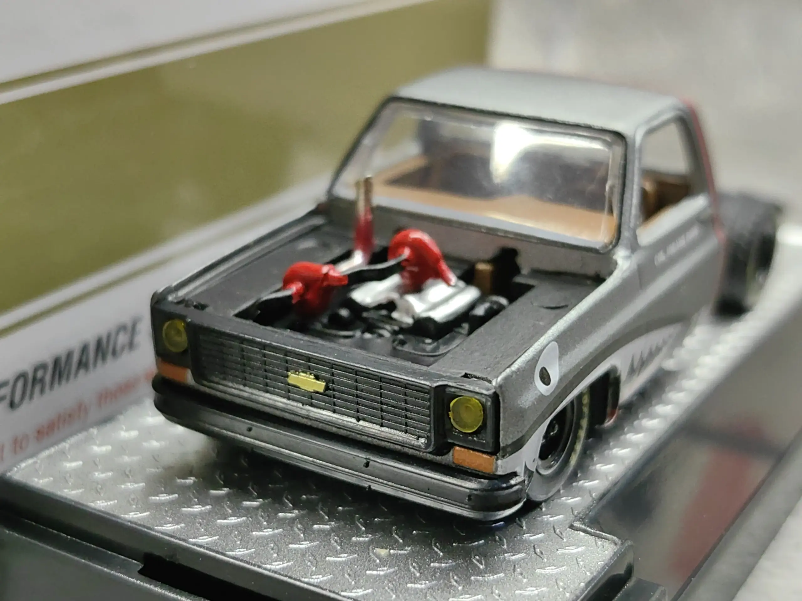 Chevrolet 1973 Cheyenne 10 Diecast Model 5 Chevrolet 1973 Cheyenne 10 Diecast Model - Image 5