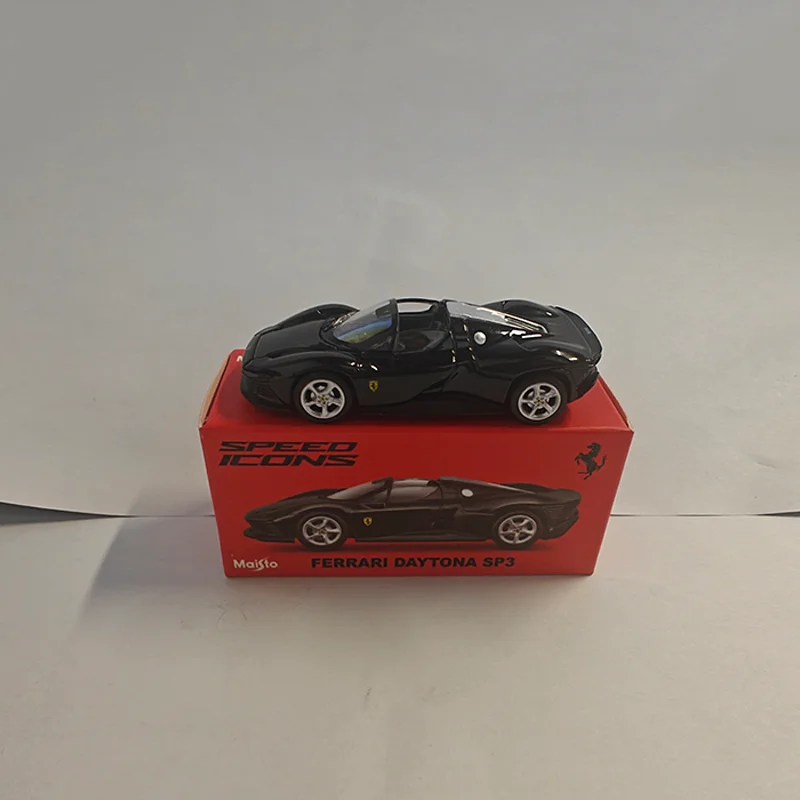 Ferrari 812 Competizione 1:64 Diecast Model 4 Ferrari 812 Competizione 1:64 Diecast Model - Image 4
