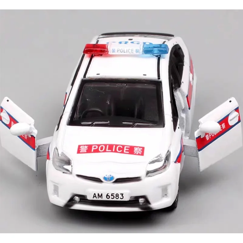 1:64 Scale Diecast Police Car Model 6 1:64 Scale Diecast Police Car Model - Image 6