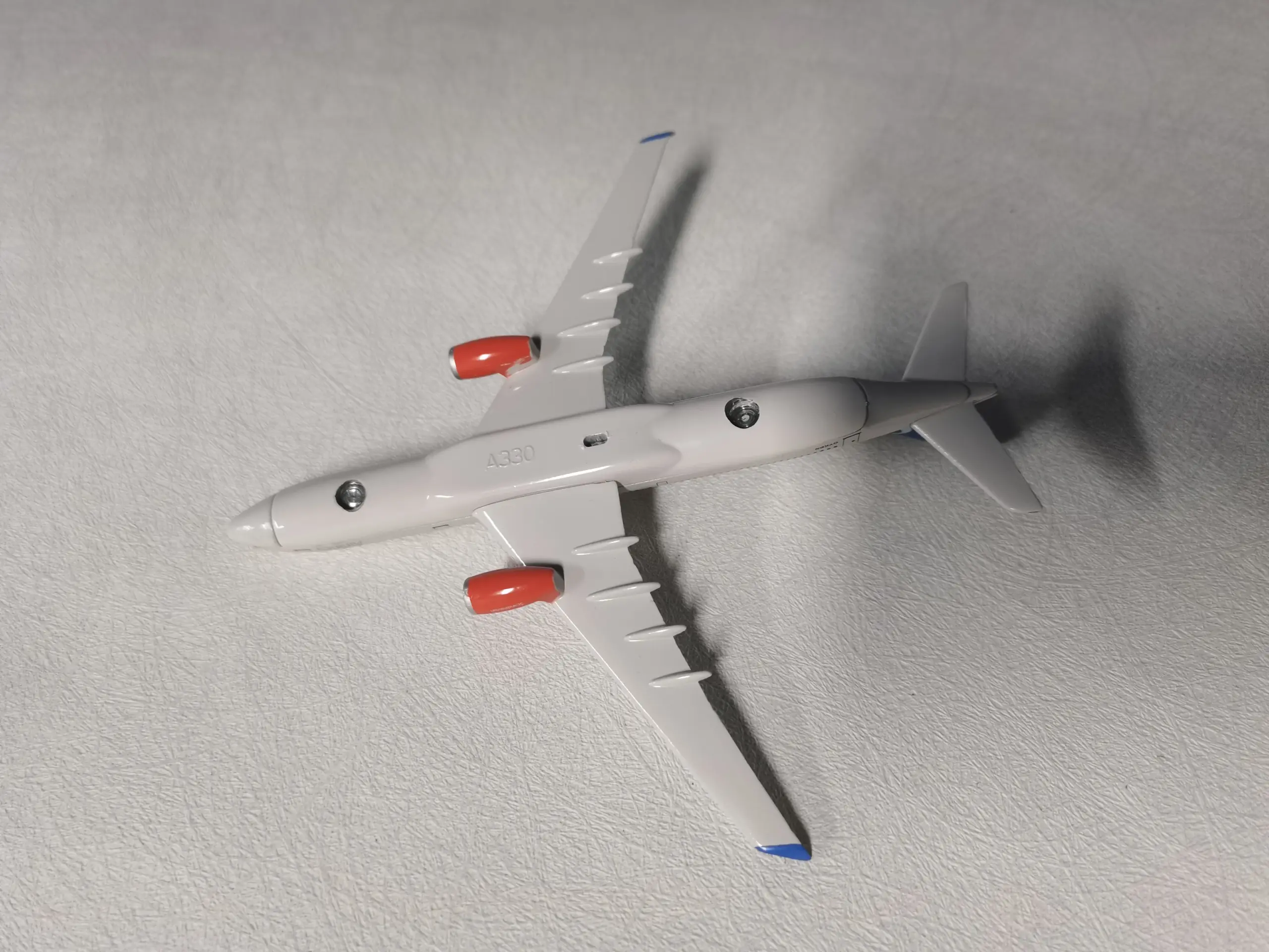 Scandinavian Airlines Airbus A330 Model 1:400 Scale 5 Scandinavian Airlines Airbus A330 Model 1:400 Scale - Image 5