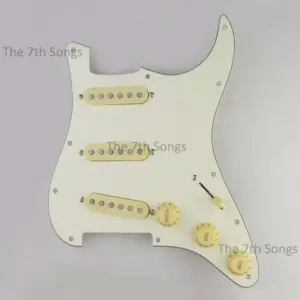 Vintage '69 Strat Pickguard with Three Single-Coil Pickups 16 S2fe968e6c4aa48fa8acaf022ef2cafd74