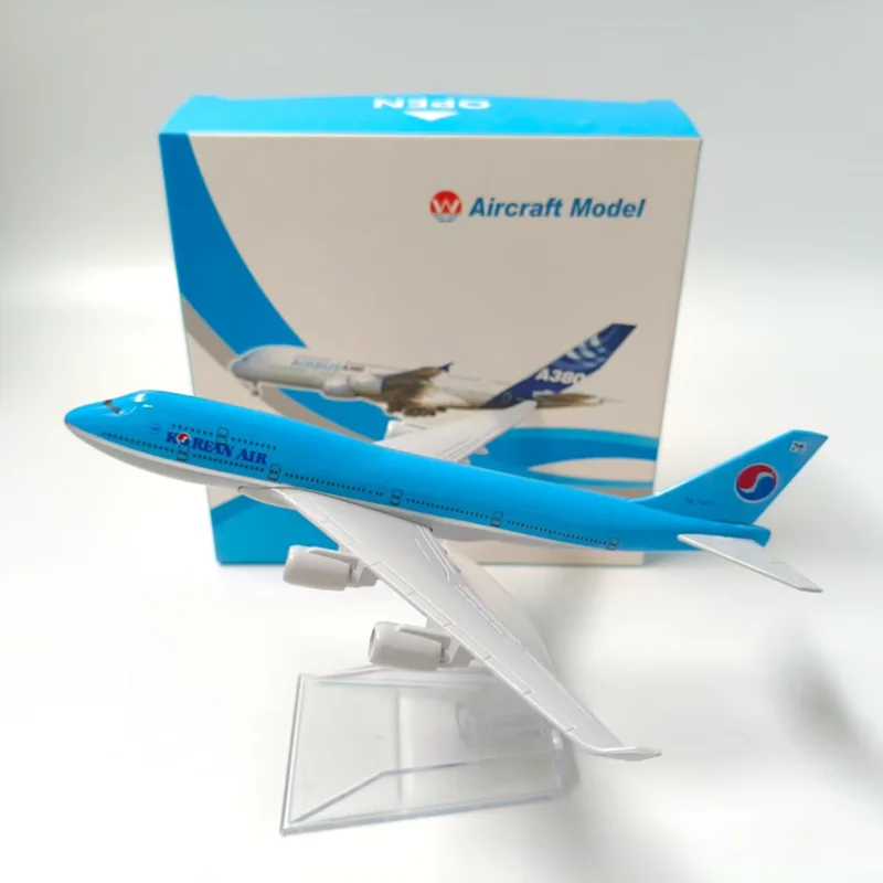 Boeing 747 Diecast Model 1/400 Scale 6 Boeing 747 Diecast Model 1/400 Scale - Image 6