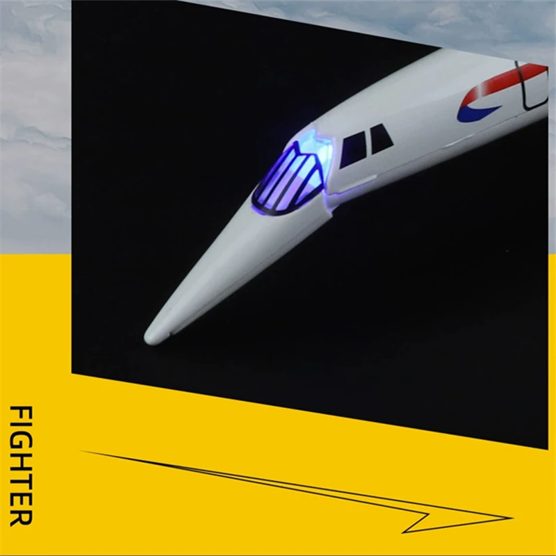 Concorde 1:168 Scale Diecast Model Aircraft 4 Concorde 1:168 Scale Diecast Model Aircraft - Image 4