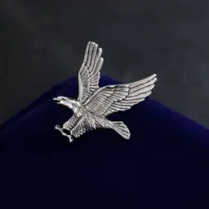 Flying Eagle Brooch in Gold, Silver, and Mix 18 S31443ac2a2884783b32a28d24cb2cf37p