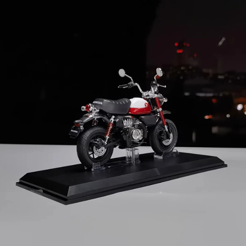 Honda Monkey125 2022 Diecast Model 1/12 Scale 5 Honda Monkey125 2022 Diecast Model 1/12 Scale - Image 5