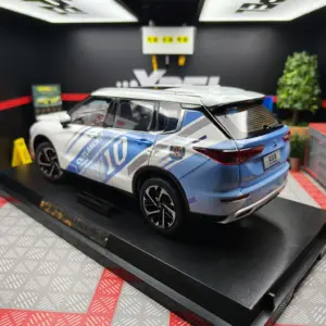 White 1:18 Mitsubishi Outlander Diecast Model 8 S31d40542d9544fc9a59e516add383526G