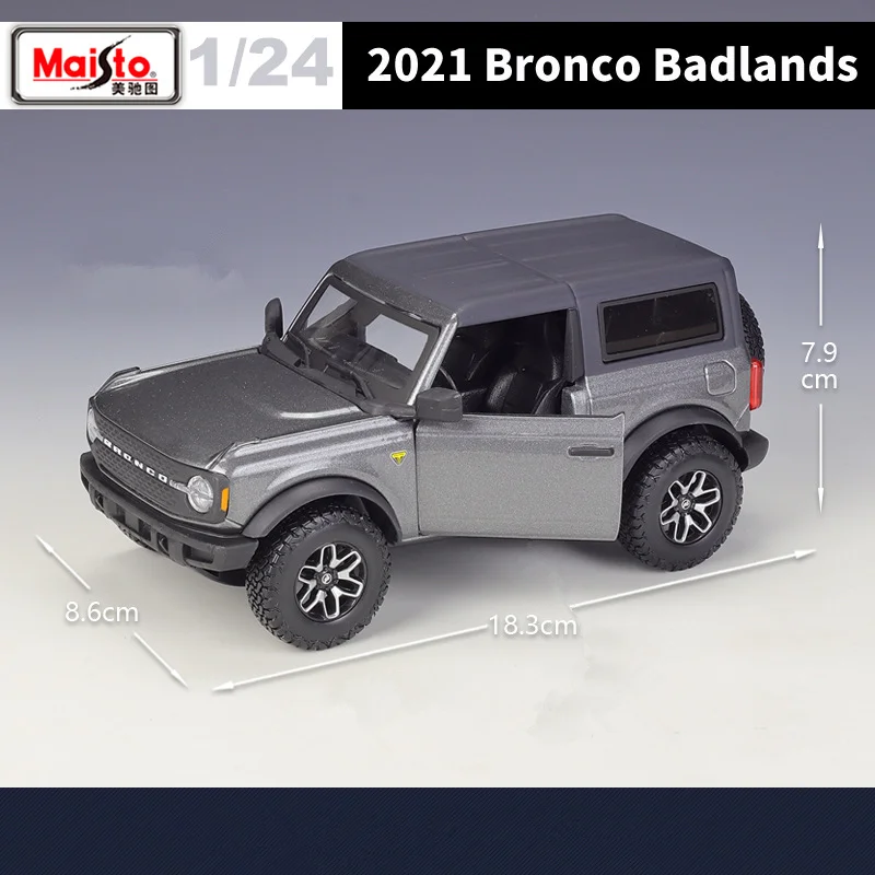 Blue Ford Bronco 1:24 Scale Diecast Model 5 Blue Ford Bronco 1:24 Scale Diecast Model - Image 5