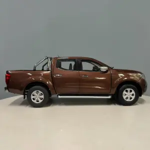 1:18 Nissan Navara Pickup Model in Metallic Brown 10 S32f643f41d184ccd96c124b81ace784e9