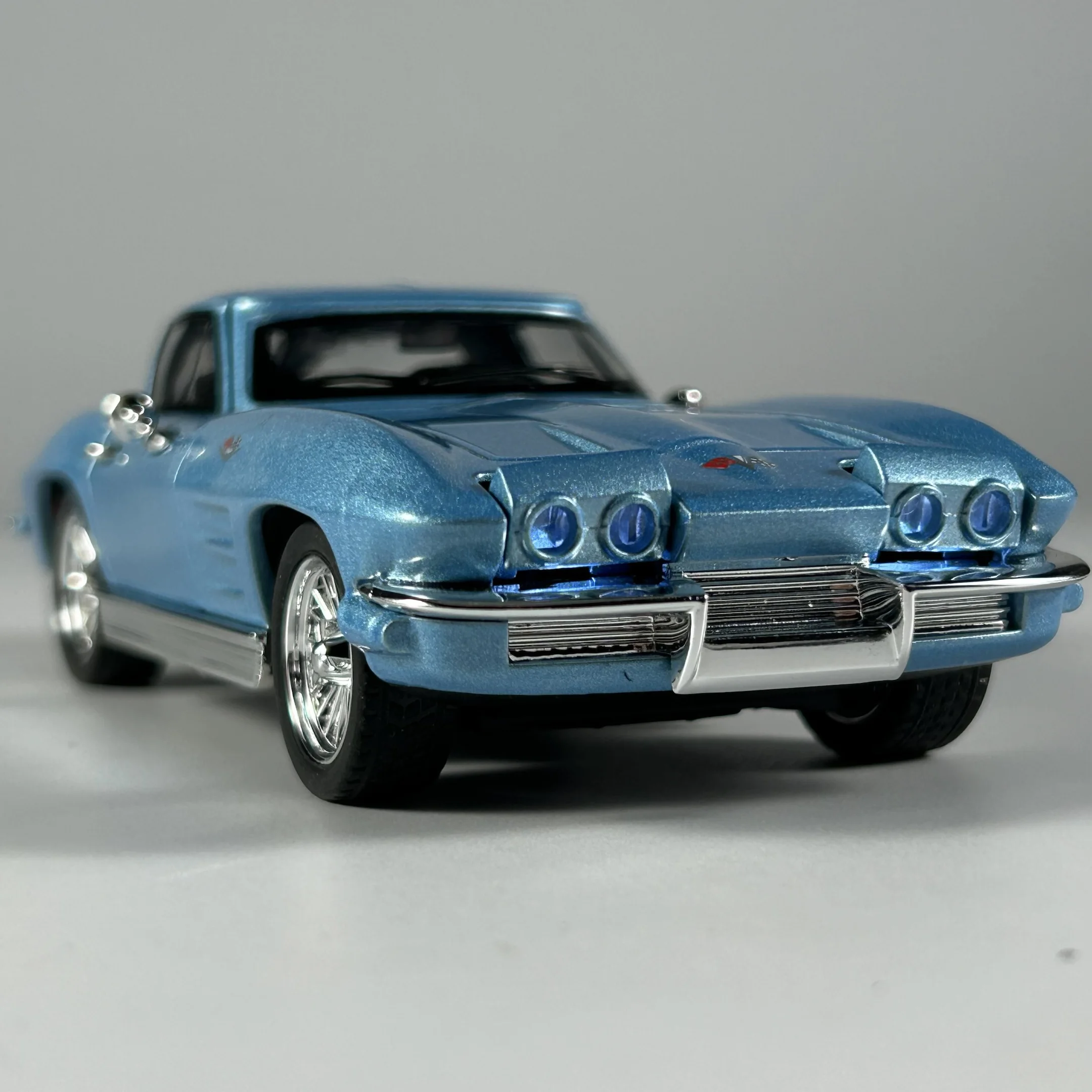 1:32 Chevrolet Corvette C2 Diecast Model 2 1:32 Chevrolet Corvette C2 Diecast Model - Image 2