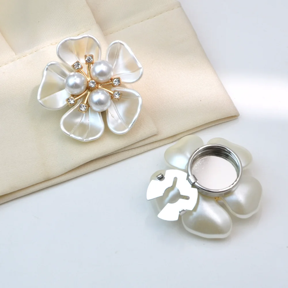 Multi-Colored Pearl Flower Cufflinks for Men and Women 4 Multi-Colored Pearl Flower Cufflinks for Men and Women - Image 4